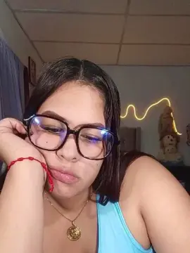 Cam4 Live Porn of hosanna1