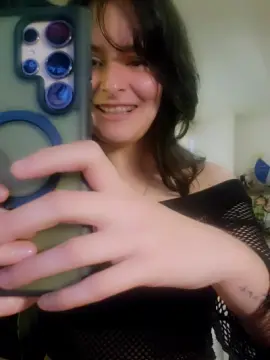 Cam4 Live Sex of Roxannepiggy
