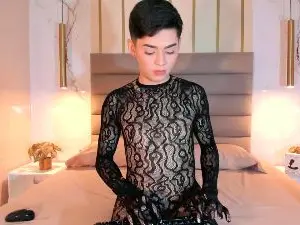 Cam4 Free Live Porn of LittleMaxi_