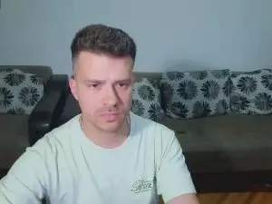 Cam4 Watch Live Sex Cams of johnnylove22