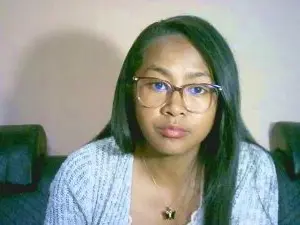 Cam4 Sex Chat of Yummy_sitraka