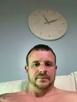 Cam4 Live Porn of CuriousCrock