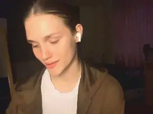 Cam4 Watch Live Sex Cams of EllyThro