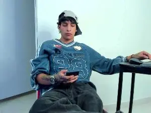 Cam4 Sex Chat of KroyWave