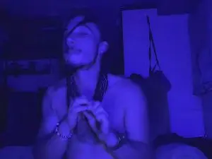 Cam4 Live Sex Cam of WellHello69