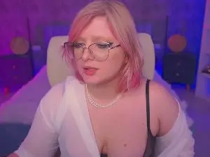 Cam4 Watch Live Sex Cams of CoolTatiss