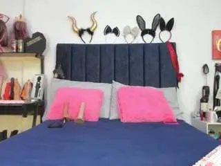 Camsoda Free Porn Cam of emmily-giraldo