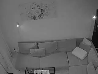 Camsoda Adult Webcams of voyeurcam-julmodels-living-7