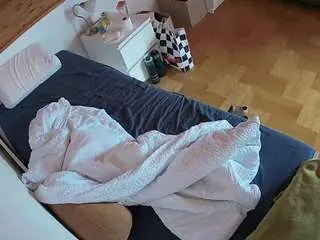 Camsoda Private Sex Chat of voyeurcam-julmodels-greybed-1