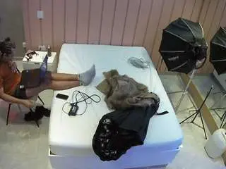Camsoda Live Sex Cam of voyeurcam-casa-salsa-bedroom-1