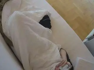 Camsoda Private Sex Chat of voyeurcam-julmodels-greybed-2