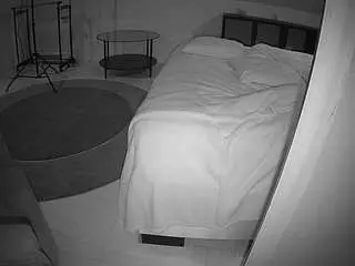 Camsoda Sex Cam of voyeurcam-julmodels-whitebed-6