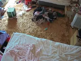 Camsoda Nude Webcam of voyeurcam-julmodels-whitebed-5