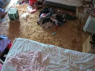 Camsoda Free Porn Cam of voyeurcam-julmodels-whitebed-5