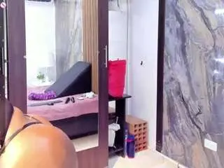 Camsoda Adult Video Chat of laurasaenz01