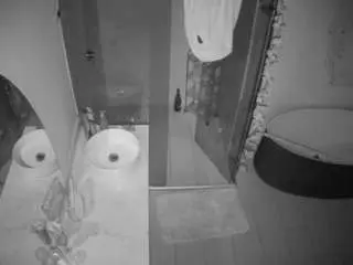 Camsoda Sex Chat of voyeurcam-casa-salsa-bathroom-6