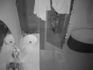 Camsoda Free Porn Cam of voyeurcam-casa-salsa-bathroom-6