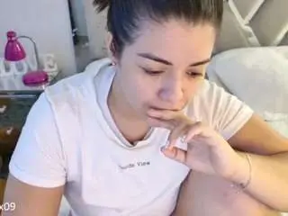 Camsoda Nude Webcam of carolinafox