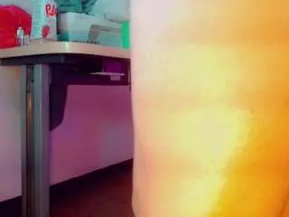 Camsoda Sex Chat of emeli-roushot