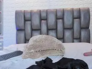 Camsoda Free Live Porn of carolinne-miller