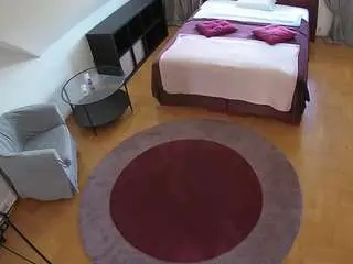 Camsoda Best Webcam of voyeurcam-julmodels-whitebed-1