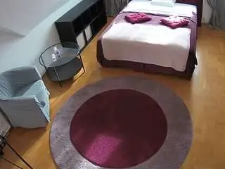Camsoda Sex Chat of voyeurcam-julmodels-whitebed-1
