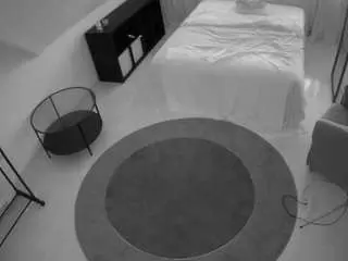Camsoda Live Porn of voyeurcam-julmodels-whitebed-1