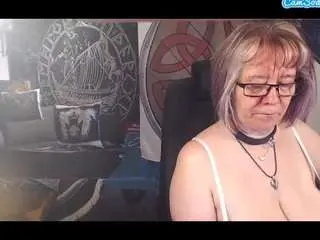 Camsoda Nude Webcam of 95ftitten