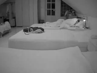 Camsoda Sex Cam of voyeurcam-julmodels-bed-3