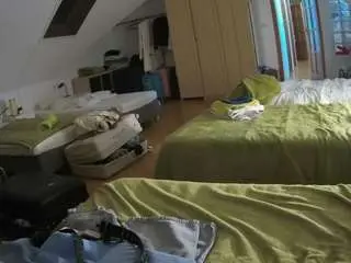 Camsoda Adult Webcam of voyeurcam-julmodels-bed-3