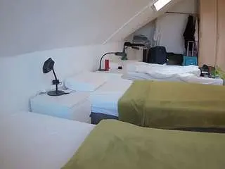 Camsoda Adult Webcams of voyeurcam-julmodels-bed-4