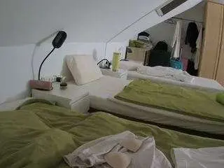 Camsoda Sex Chat of voyeurcam-julmodels-bed-4