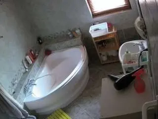 Camsoda Best live sex cam show of voyeurcam-julmodels-bath-1st-2