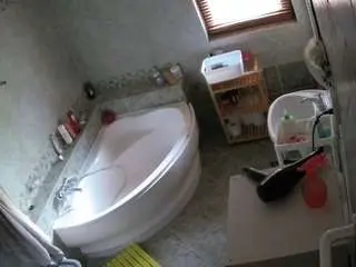 Camsoda Free Live Porn of voyeurcam-julmodels-bath-1st-2