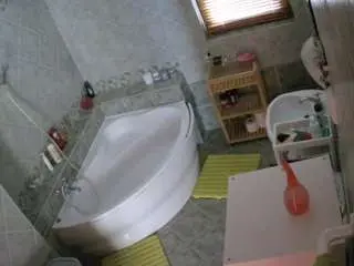 Camsoda Best Webcam of voyeurcam-julmodels-bath-1st-2