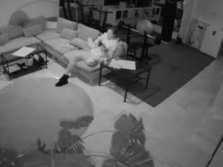 Camsoda Adult Webcam of voyeurcam-julmodels-living-2