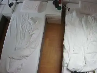 Camsoda Sex Cam of voyeurcam-julmodels-bed-5