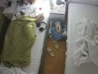 Camsoda Adult Webcam of voyeurcam-julmodels-bed-5