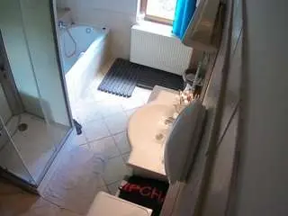 Camsoda Live Sex of voyeurcam-julmodels-bath-2nd-2