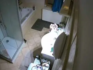Camsoda Live Porn of voyeurcam-julmodels-bath-2nd-2