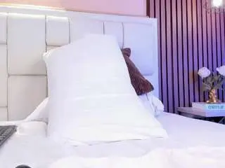 Camsoda Watch Live Sex Cams of avymilton