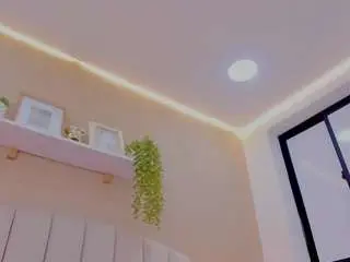 Camsoda Nude Webcam of mia-thompson-1