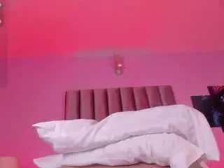 Camsoda Live Sex Cam of isabella-flowers