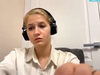 Camsoda Free Live Porn of emabraatz