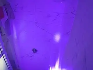 Camsoda Sex Cam of voyeurcam-casa-salsa-bathroom-11
