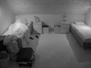 Camsoda Nude Webcam of voyeurcam-julmodels-greybed-3