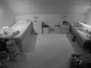 Camsoda Live Sex Cam of voyeurcam-julmodels-greybed-3