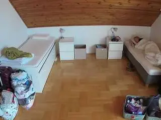 Camsoda Watch Live Sex Cams of voyeurcam-julmodels-greybed-3