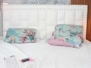 Camsoda Sex Chat of hornybarelylegalgirl