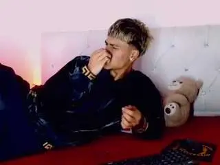 Camsoda Sex Cam of angel-foxxx